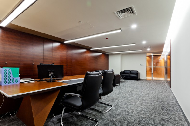 UGR<19 Frosted Cover Led Batten 4ft